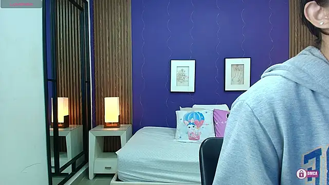 Snapshot of alina_martinelli chatting on 09-25-25, 11:58 alina martinelli online show from 09-25-25, 11:58