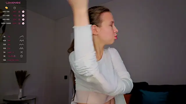 Dream emma online show from 09-10-25, 01:49