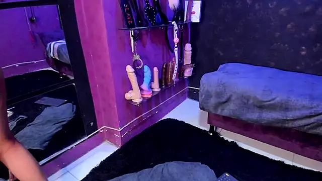 Alexa Slave online show from 02-04-25, 01:23