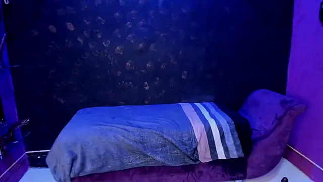 Alexa Slave online show from 02-06-25, 10:21