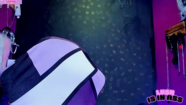 Alexa Slave online show from 04-21-26, 01:42