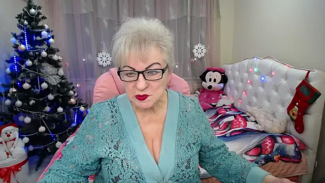 Snapshot of KayleSmoll chatting on 01-07-25, 07:28 KayleSmoll online show from 01-07-25, 07:28