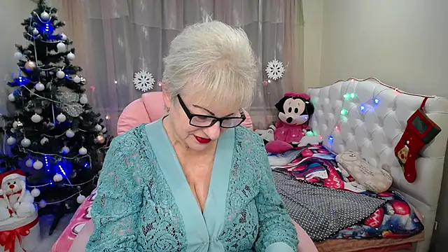 Snapshot of KayleSmoll chatting on 01-07-25, 10:30 KayleSmoll online show from 01-07-25, 10:30