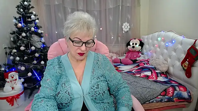 Snapshot of KayleSmoll chatting on 01-15-25, 01:12 KayleSmoll online show from 01-15-25, 01:12