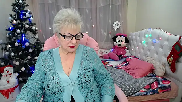 Snapshot of KayleSmoll chatting on 01-18-25, 01:19 KayleSmoll online show from 01-18-25, 01:19