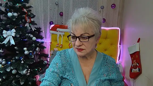 Snapshot of KayleSmoll chatting on 01-19-25, 01:32 KayleSmoll online show from 01-19-25, 01:32