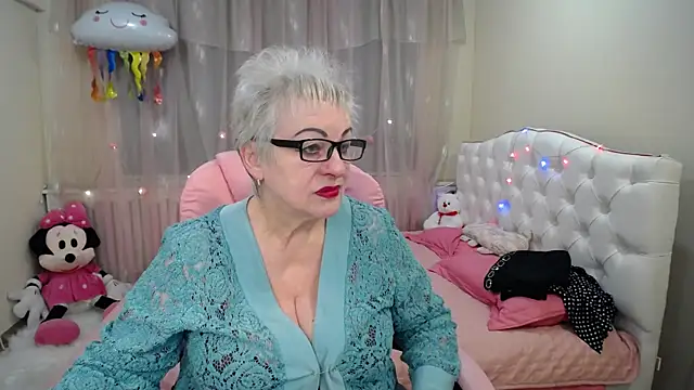 Snapshot of KayleSmoll chatting on 01-22-25, 07:13 KayleSmoll online show from 01-22-25, 07:13