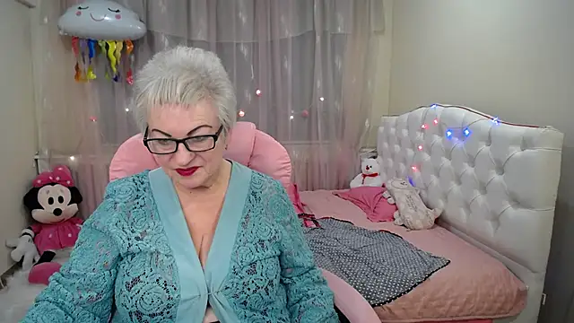 Snapshot of KayleSmoll chatting on 01-23-25, 04:19 KayleSmoll online show from 01-23-25, 04:19