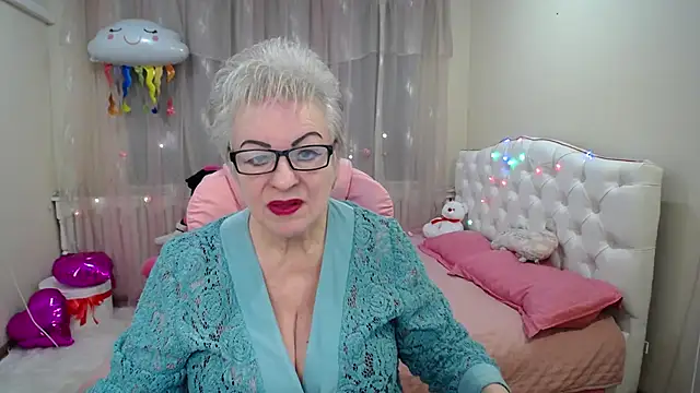 Snapshot of KayleSmoll chatting on 01-28-25, 07:21 KayleSmoll online show from 01-28-25, 07:21