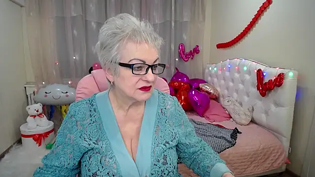 Snapshot of KayleSmoll chatting on 02-03-25, 01:41 KayleSmoll online show from 02-03-25, 01:41