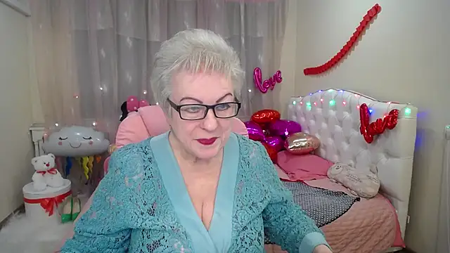 Snapshot of KayleSmoll chatting on 02-04-25, 07:33 KayleSmoll online show from 02-04-25, 07:33