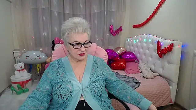 Snapshot of KayleSmoll chatting on 02-06-25, 04:31 KayleSmoll online show from 02-06-25, 04:31