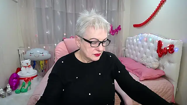 Snapshot of KayleSmoll chatting on 02-19-25, 07:16 KayleSmoll online show from 02-19-25, 07:16