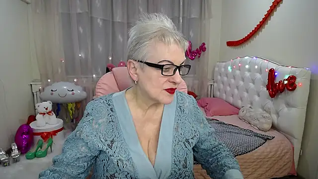 Snapshot of KayleSmoll chatting on 02-20-25, 01:25 KayleSmoll online show from 02-20-25, 01:25