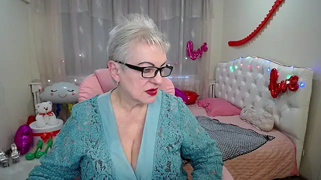 Snapshot of KayleSmoll chatting on 02-21-25, 07:54 KayleSmoll online show from 02-21-25, 07:54