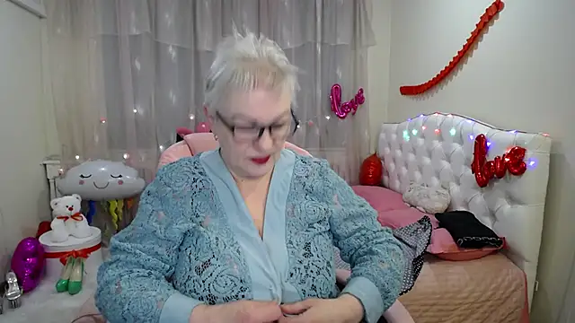 Snapshot of KayleSmoll chatting on 02-22-25, 07:14 KayleSmoll online show from 02-22-25, 07:14