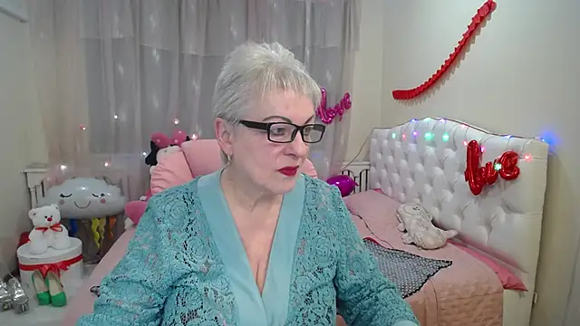 Snapshot of KayleSmoll chatting on 03-13-25, 04:27 KayleSmoll online show from 03-13-25, 04:27