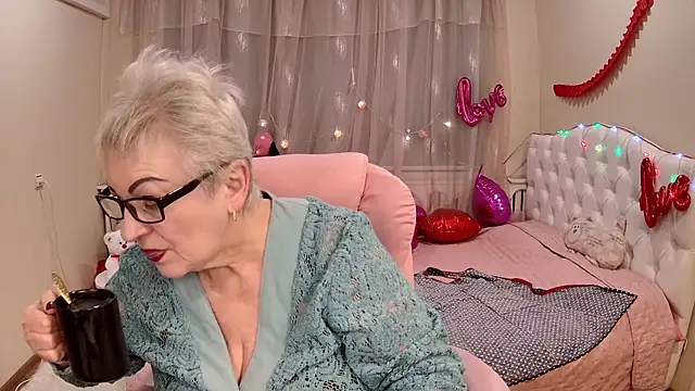 Snapshot of KayleSmoll chatting on 03-20-25, 01:46 KayleSmoll online show from 03-20-25, 01:46