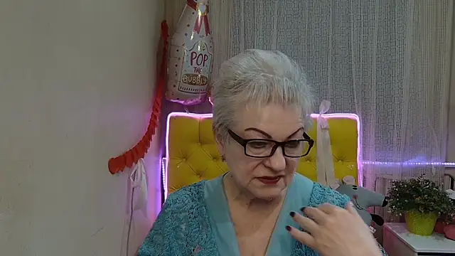 Snapshot of KayleSmoll chatting on 03-22-25, 01:54 KayleSmoll online show from 03-22-25, 01:54