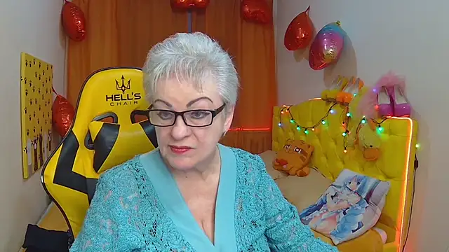 Snapshot of KayleSmoll chatting on 03-22-25, 07:20 KayleSmoll online show from 03-22-25, 07:20