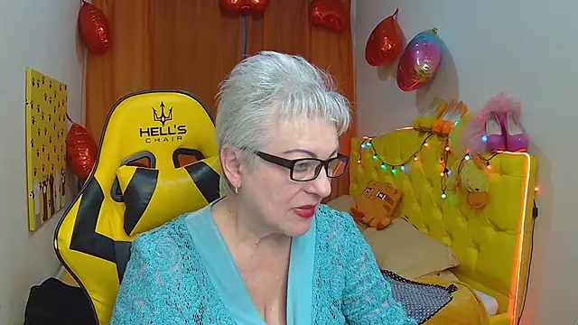 Snapshot of KayleSmoll chatting on 03-23-25, 01:53 KayleSmoll online show from 03-23-25, 01:53