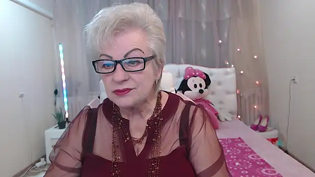 Snapshot of KayleSmoll chatting on 09-16-25, 06:53 KayleSmoll online show from 09-16-25, 06:53