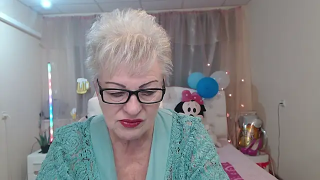 Snapshot of KayleSmoll chatting on 09-27-25, 06:24 KayleSmoll online show from 09-27-25, 06:24