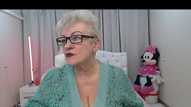 KayleSmoll online show from 04-21-26, 07:06