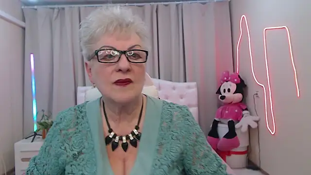 KayleSmoll online show from 05-15-26, 06:37