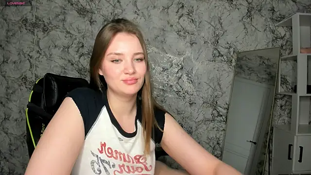 Snapshot of DeniRicchii chatting on 05-04-26, 07:10 DeniRicchii online show from 05-04-26, 07:10