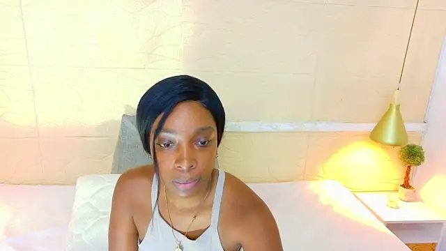 Snapshot of Shamiraa_moore chatting on 12-02-25, 08:48 Shamiraa moore online show from 12-02-25, 08:48