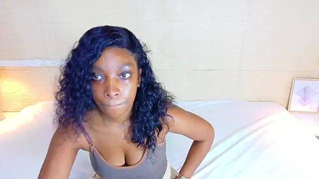 Shamiraa moore online show from 06-10-26, 08:41