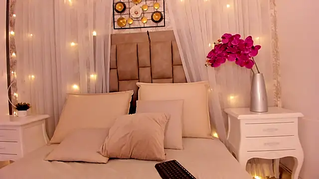 MarianaSanz online show from 12-12-24, 07:59