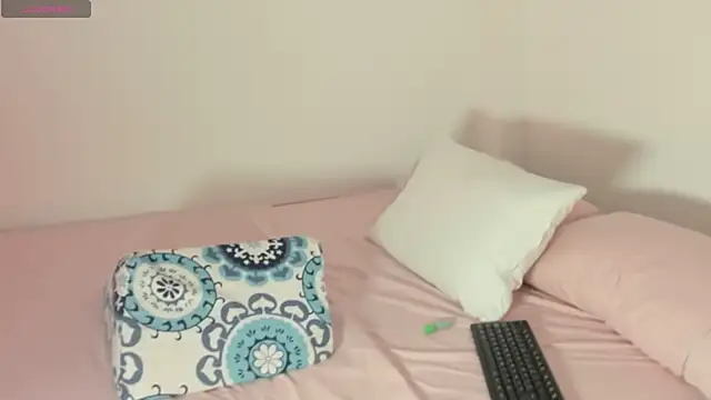 Kloemoretti online show from 01-17-25, 10:01