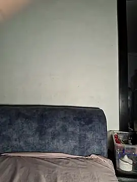 Kloemoretti online show from 10-21-25, 05:30