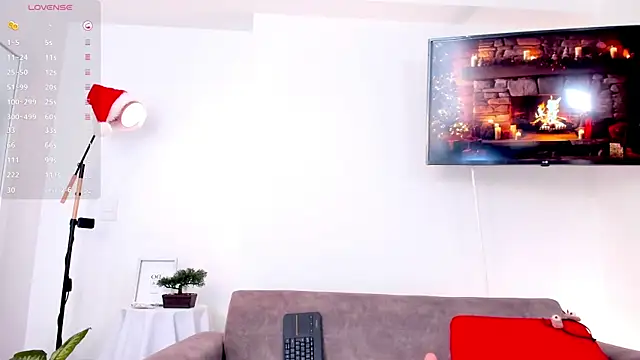 Snapshot of Hannaos chatting on 12-25-24, 05:26 Hannaos online show from 12-25-24, 05:26