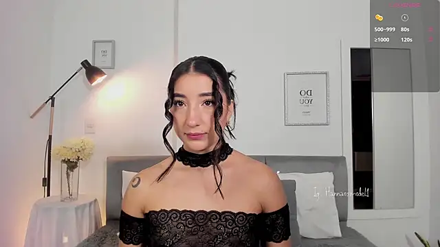 Snapshot of Hannaos chatting on 11-27-25, 11:01 Hannaos online show from 11-27-25, 11:01