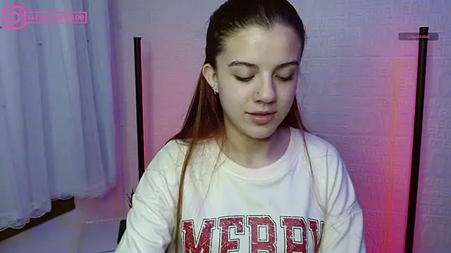 Layla castilloo online show from 01-21-25, 02:05