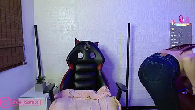 Layla castilloo online show from 03-15-25, 07:16