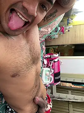 Snapshot of Stiven-Bell chatting on 02-19-25, 07:38 Stiven-Bell online show from 02-19-25, 07:38