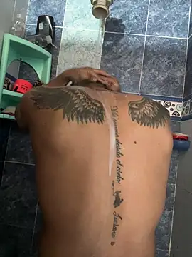 Snapshot of Stiven-Bell chatting on 03-08-25, 06:05 Stiven-Bell online show from 03-08-25, 06:05