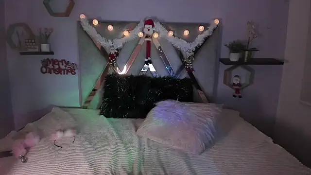 Snapshot of Esteff__o2 chatting on 12-27-24, 01:11 Esteff o2 online show from 12-27-24, 01:11