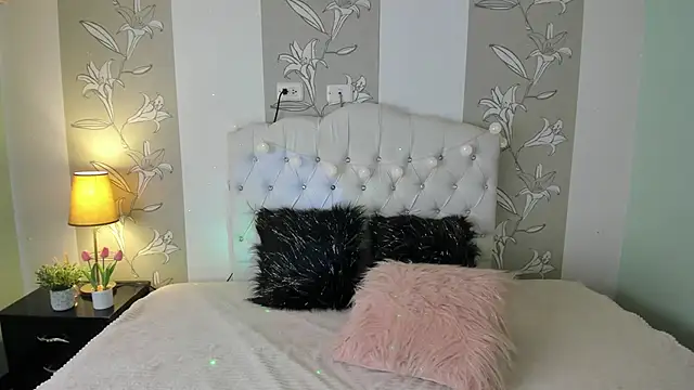 Snapshot of Esteff__o2 chatting on 01-13-25, 07:42 Esteff o2 online show from 01-13-25, 07:42