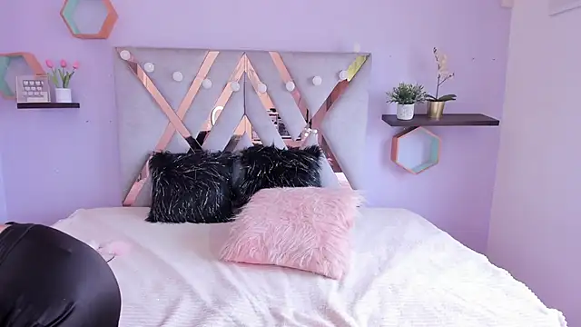 Snapshot of Esteff__o2 chatting on 01-16-25, 07:41 Esteff o2 online show from 01-16-25, 07:41