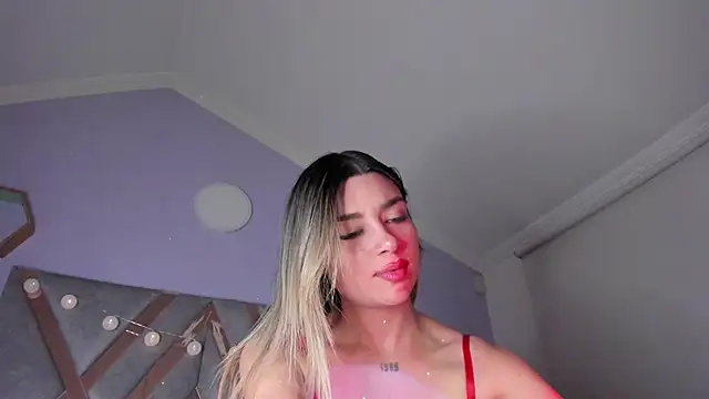 Snapshot of Esteff__o2 chatting on 01-22-25, 01:53 Esteff o2 online show from 01-22-25, 01:53