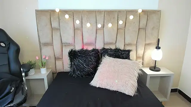 Snapshot of Esteff__o2 chatting on 03-07-25, 07:38 Esteff o2 online show from 03-07-25, 07:38