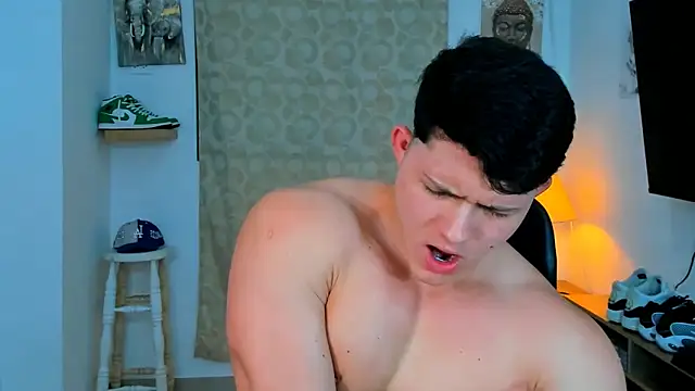 Snapshot of Hazzan_Velez chatting on 01-13-25, 11:38 Hazzan Velez online show from 01-13-25, 11:38