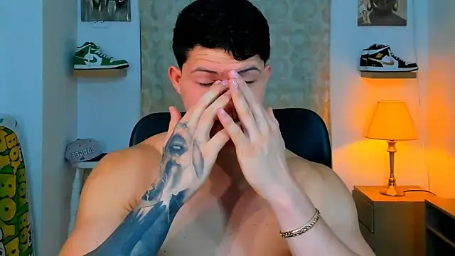 Snapshot of Hazzan_Velez chatting on 01-22-25, 10:26 Hazzan Velez online show from 01-22-25, 10:26