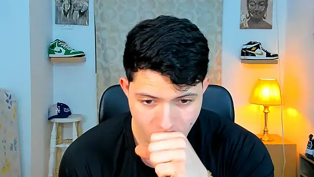 Snapshot of Hazzan_Velez chatting on 01-25-25, 10:28 Hazzan Velez online show from 01-25-25, 10:28