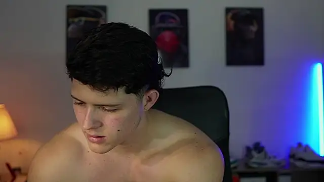 Snapshot of Hazzan_Velez chatting on 09-12-25, 12:33 Hazzan Velez online show from 09-12-25, 12:33